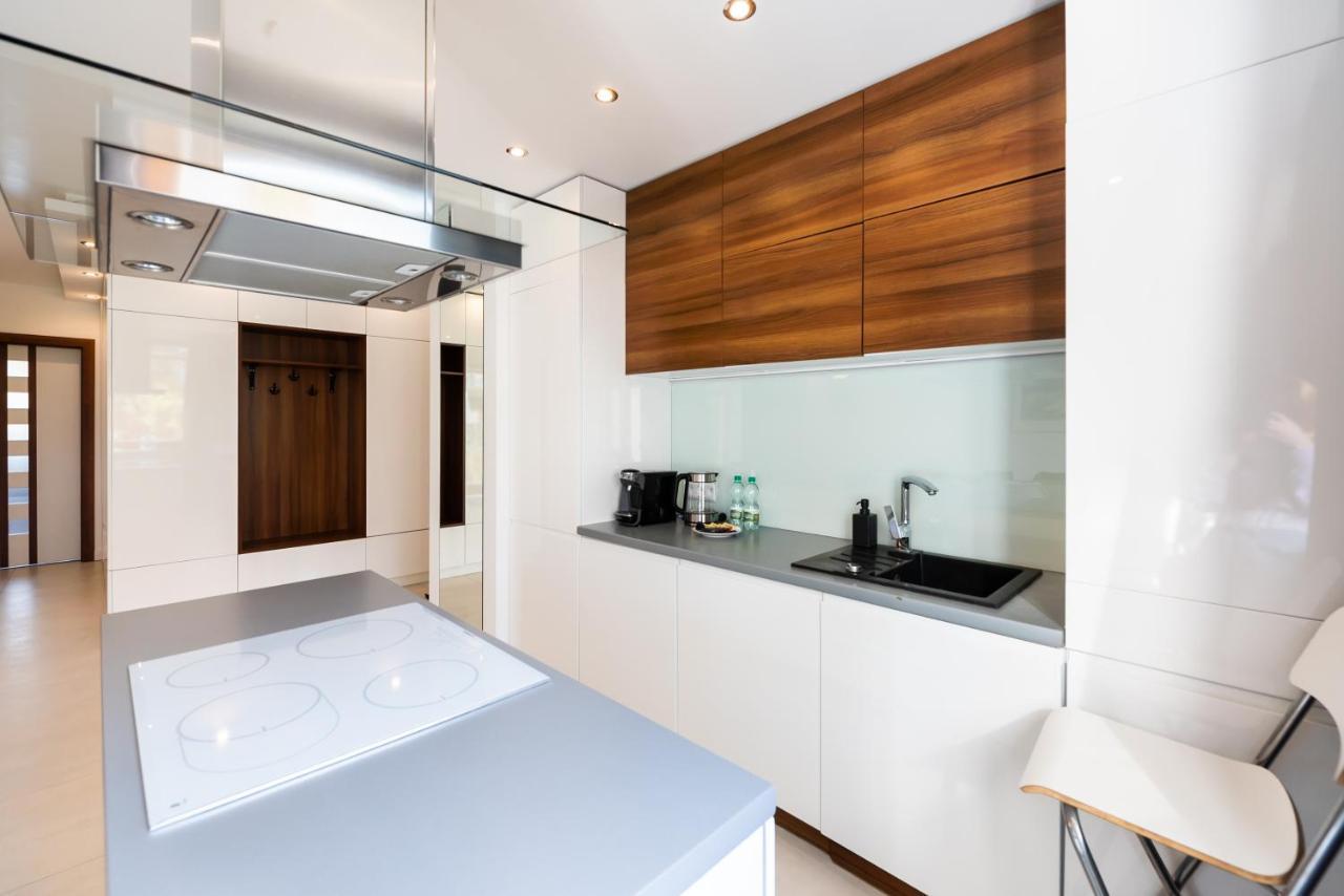 Bluszczanska Modern Urban Apartment وارسو المظهر الخارجي الصورة