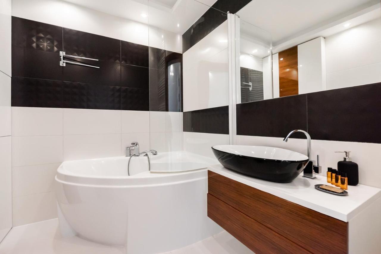 Bluszczanska Modern Urban Apartment وارسو المظهر الخارجي الصورة